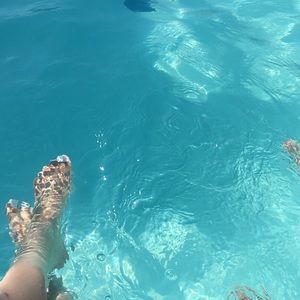 Meet your Posher, Hellen